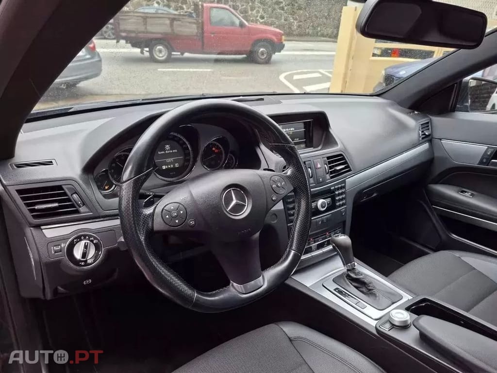 Mercedes-Benz E 250 E 250