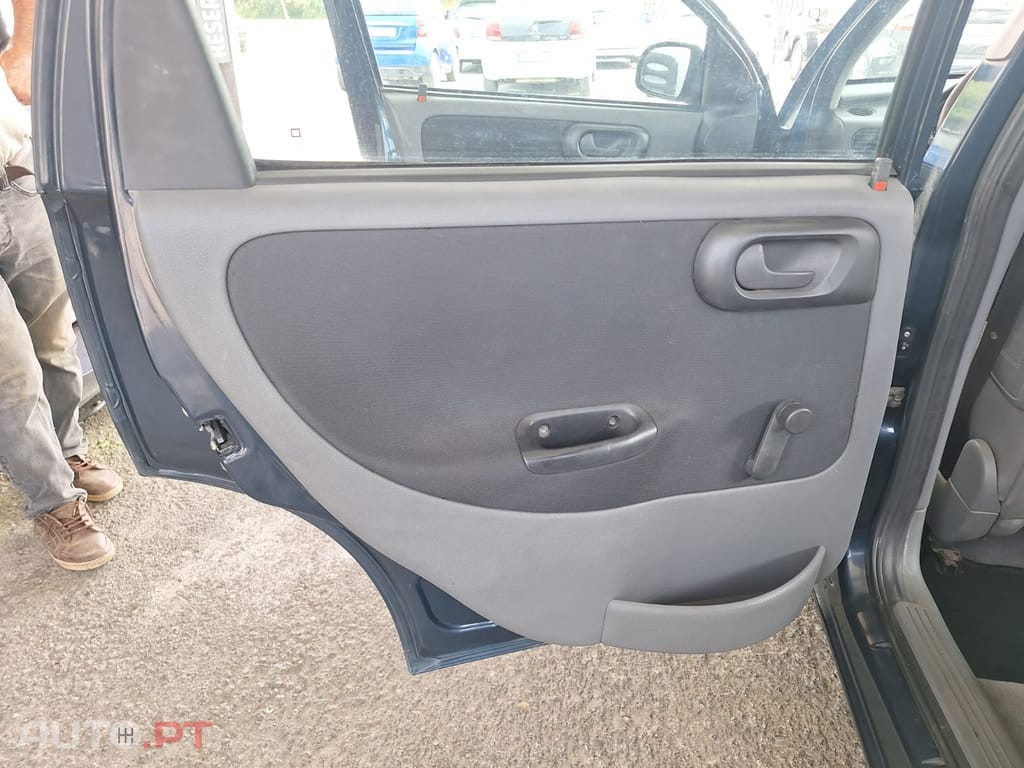 Opel Corsa 1.7 DTi 16V Confort