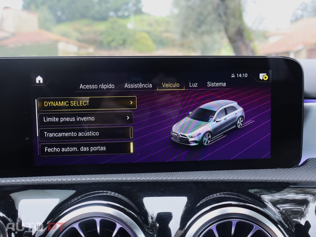 Mercedes-Benz A 250 e AMG Line