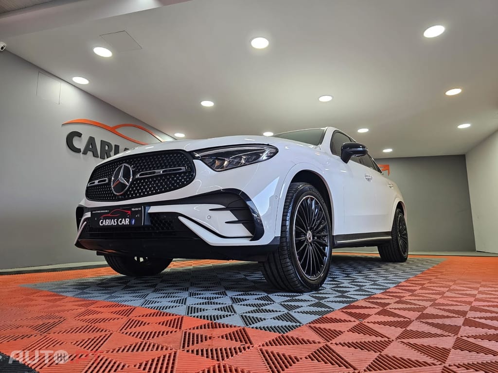 Mercedes-Benz GLC 300 de 4MATIC Coupé AMG Line — fotografia 7