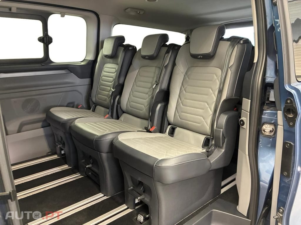 Ford Tourneo 2.0 EcoBlue L2H1 Titanium Aut.