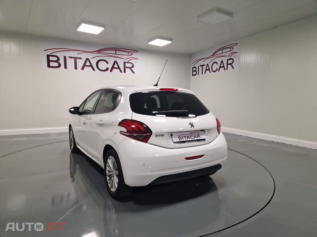 Peugeot 208 1.6 BlueHDi Style