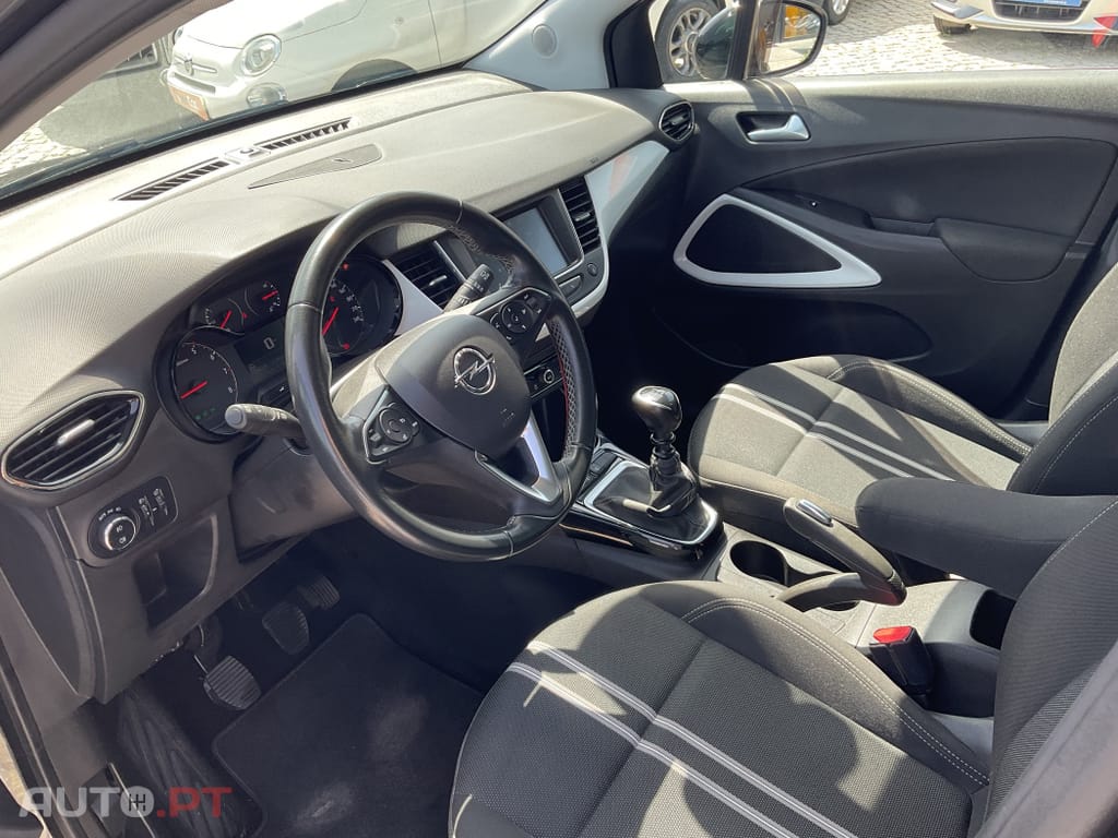 Opel Crossland 1.2 T Design & Tech