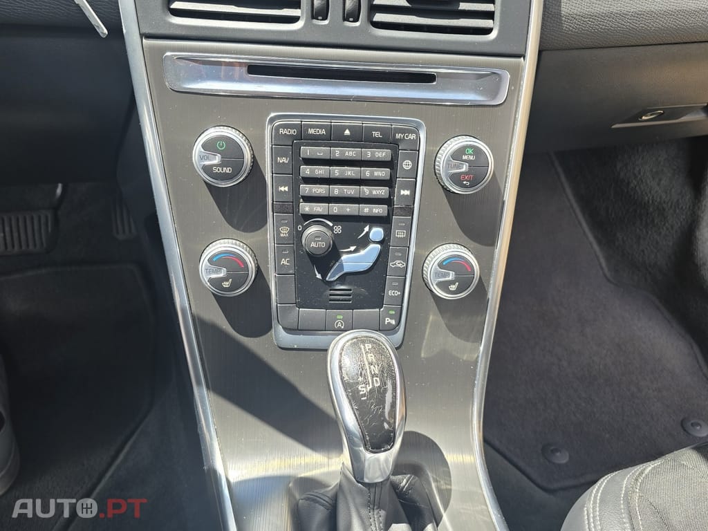 Volvo XC60 2.0 D4 Momentum Geartronic