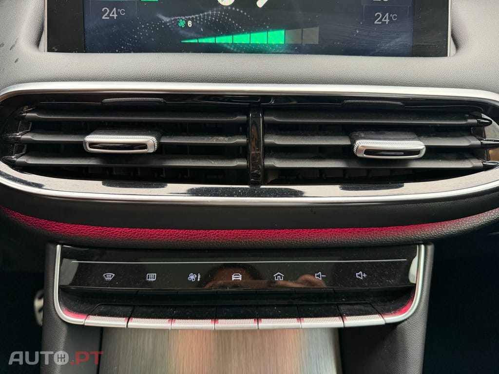 MG EHS PHEV Hybrid Luxury