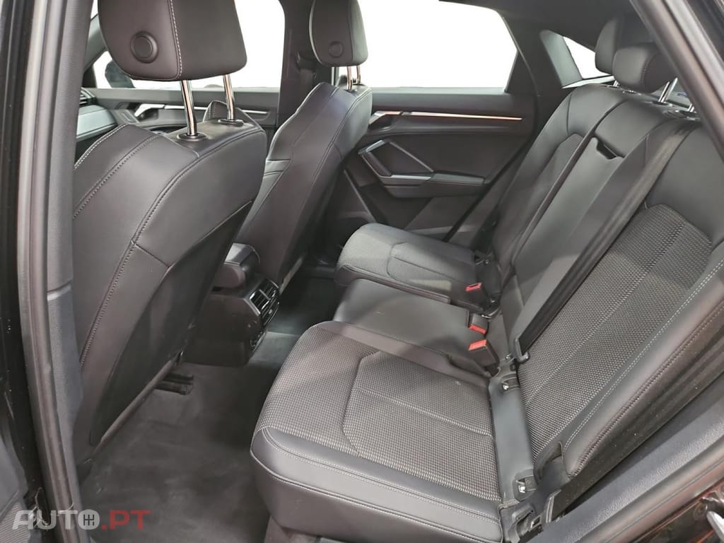 Audi Q3 45 TFSIe S line S tronic