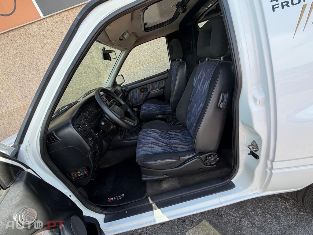 Opel Frontera 2.5 TD Sport