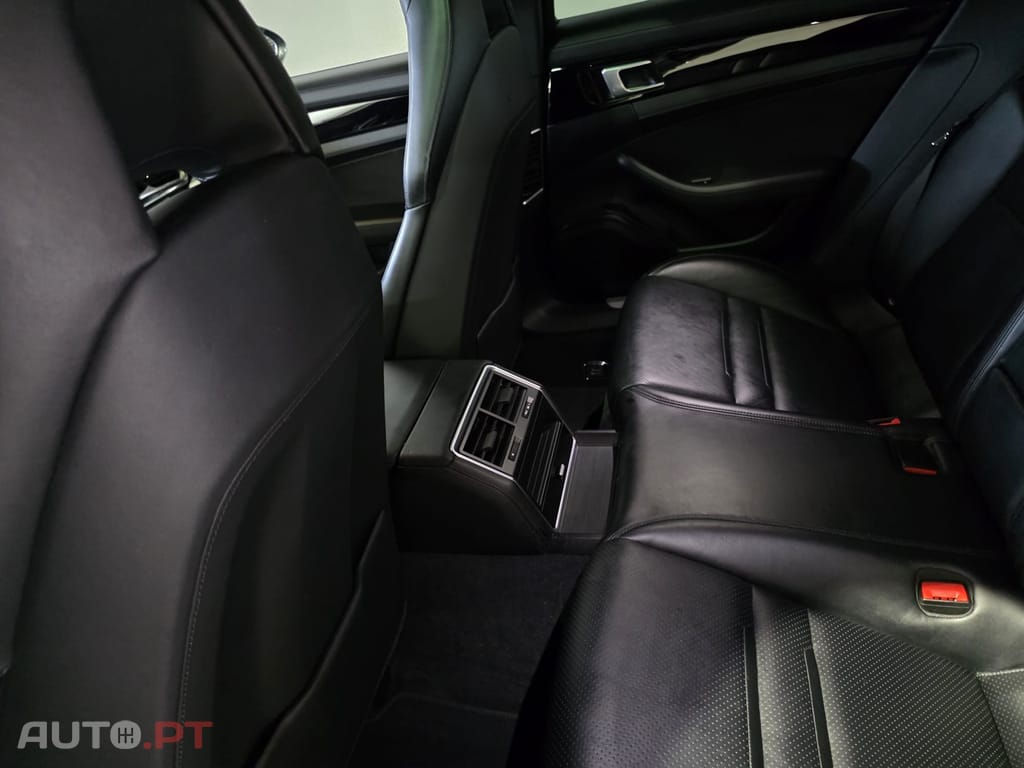 Porsche Panamera 4 E-Hybrid Executive
