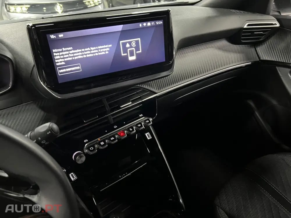 Peugeot 2008 1.2 Hybrid Allure e-DCS6