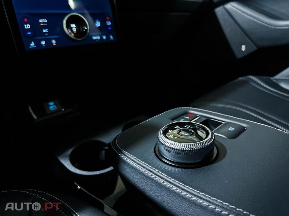Ford Mustang Mach-E 75.7 kWh Base