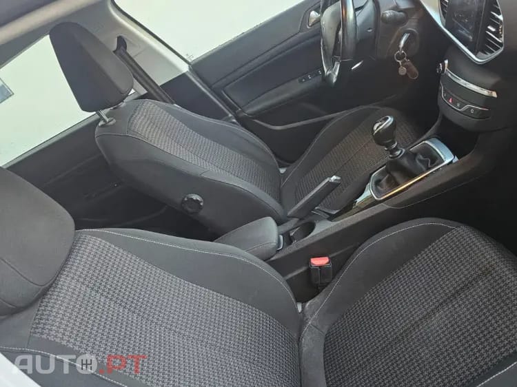Peugeot 308 1.5 BlueHDi Style