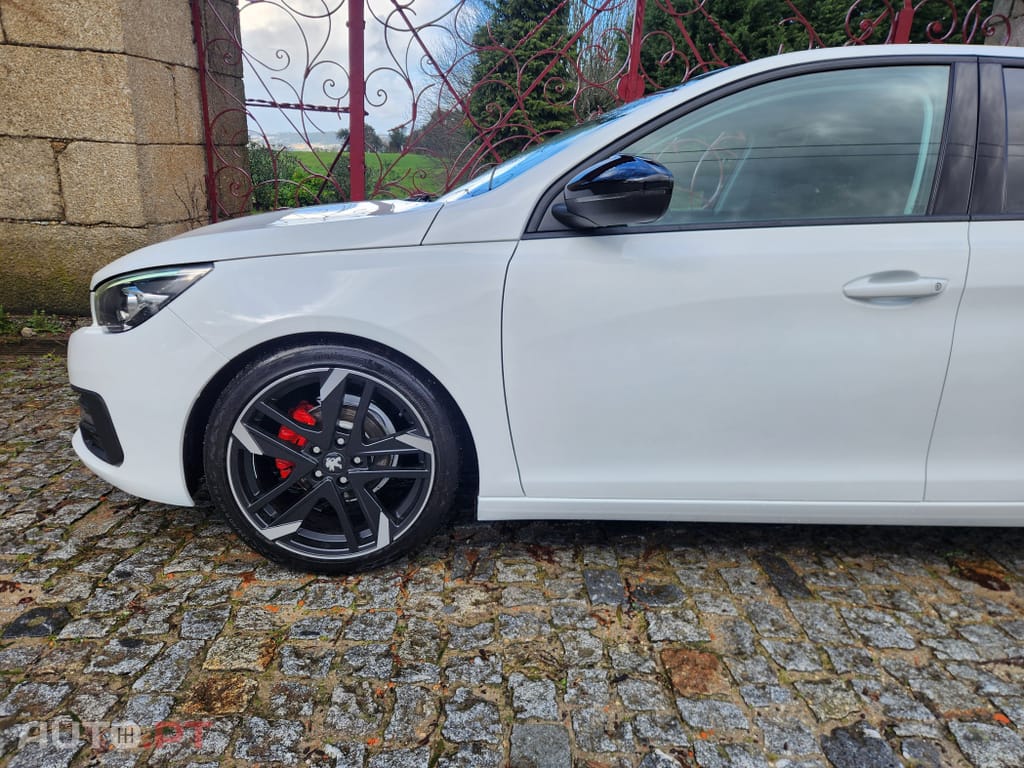 Peugeot 308 1.5 BlueHDi Business Line