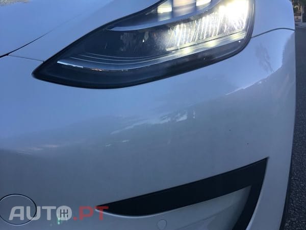 Tesla Model 3 Standard Range Plus RWD