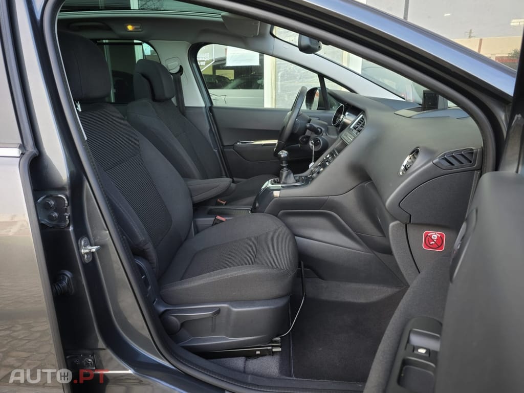 Peugeot 5008 1.2 PureTech Allure