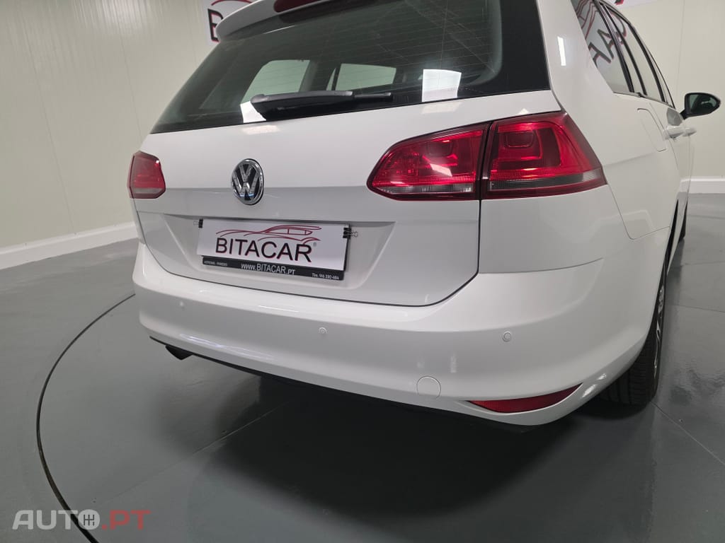 Volkswagen Golf 1.6 HDI CONFORTLINE