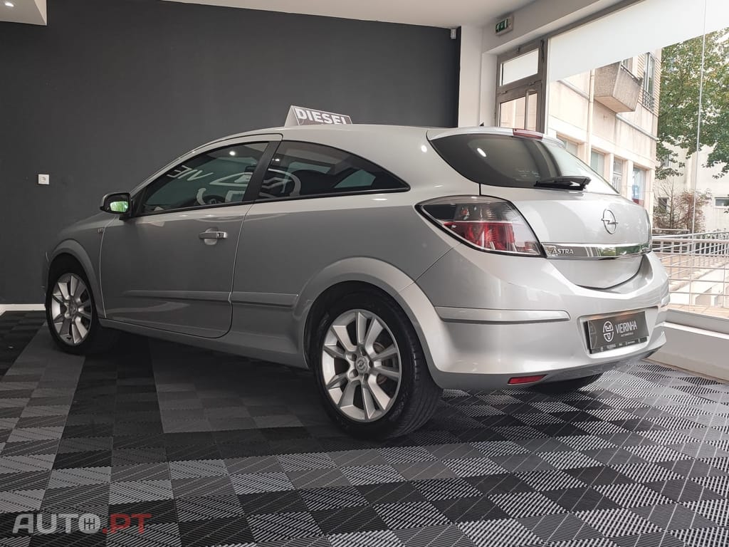 Opel Astra GTC 1.7cdti