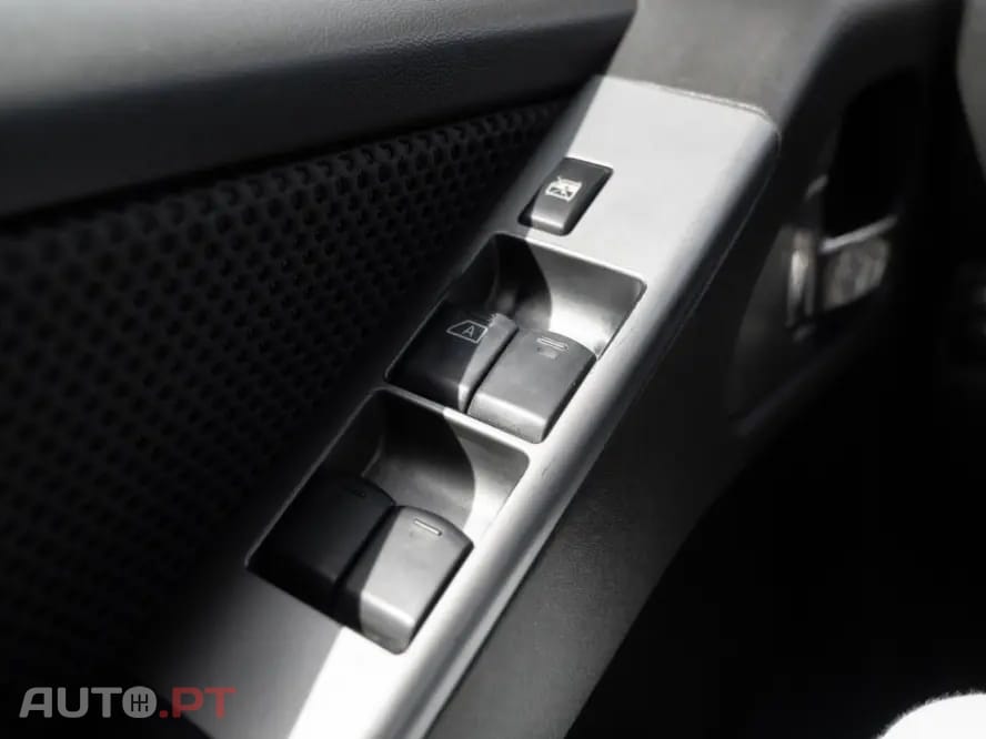Nissan Navara 2.5 dCi CD Pilot Hi-Tech