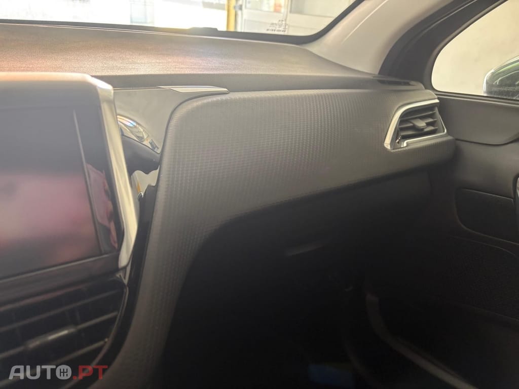 Peugeot 208 1.6 BlueHDi Style