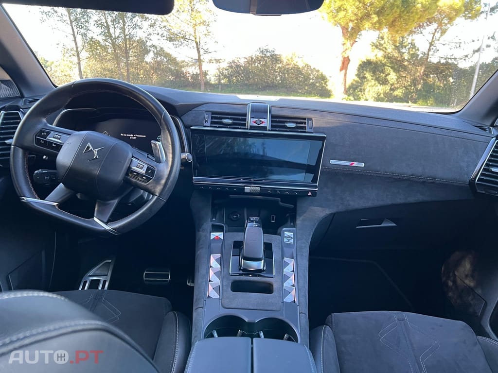 DS DS7 Crossback E-TENSE 225 PERFORMANCE LINE