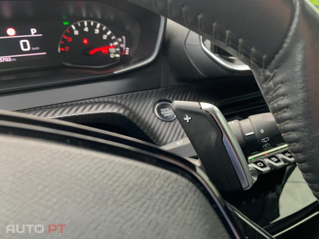 Peugeot 2008 1.5 BlueHDi Allure EAT8