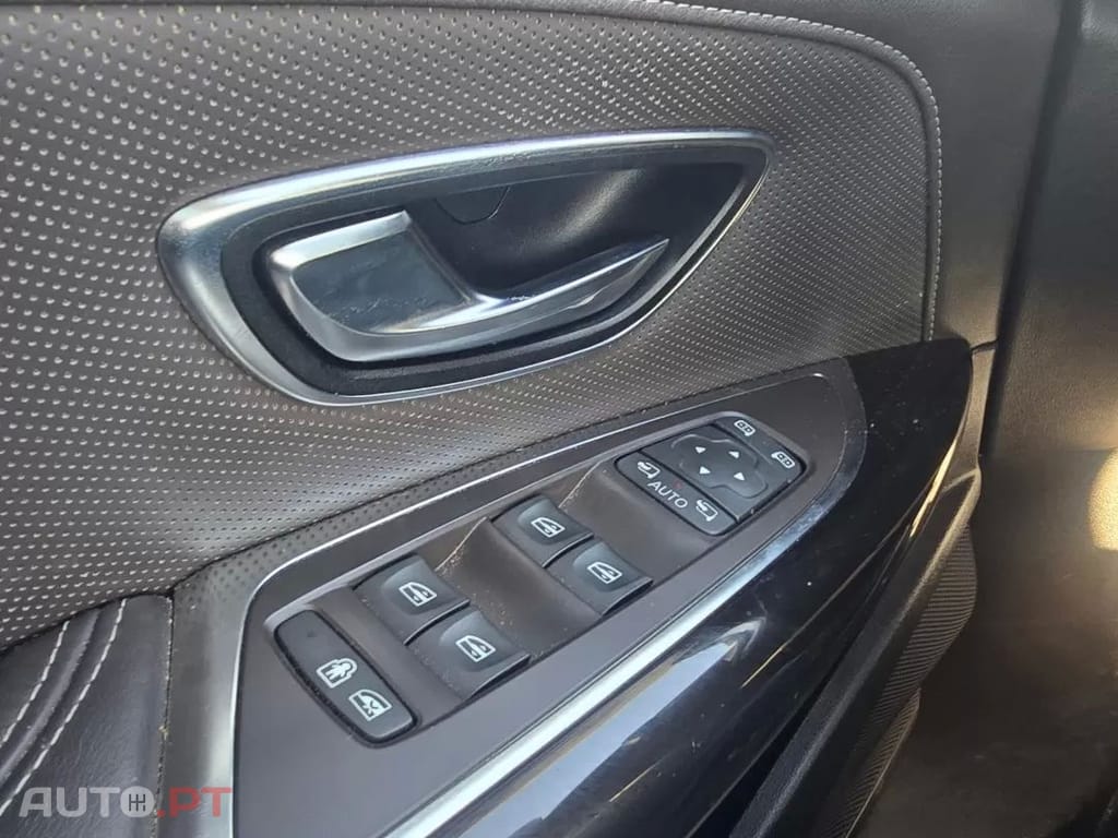 Renault Espace Energy dCi 160 EDC Initiale Paris