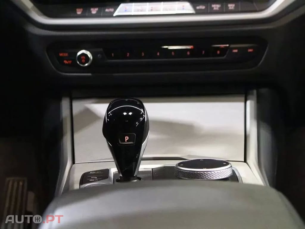 BMW 320 e Line Sport Auto