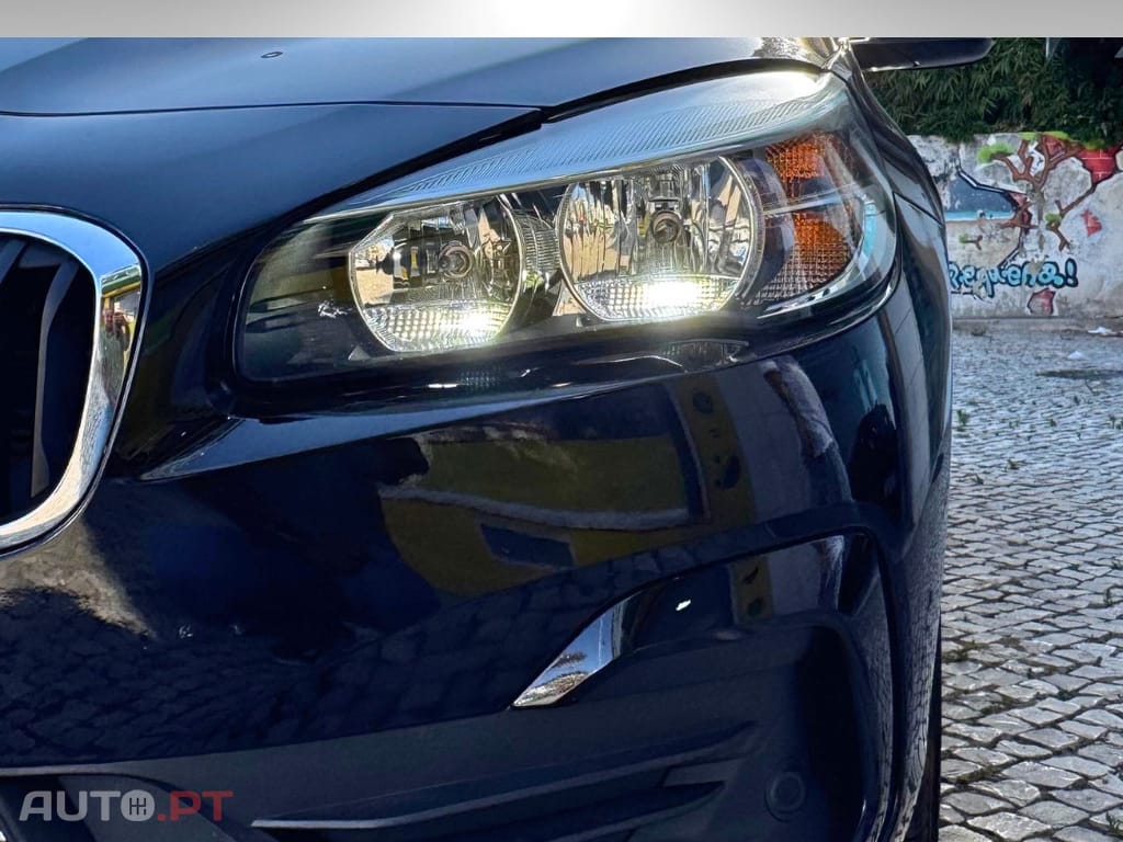 BMW 216 215d