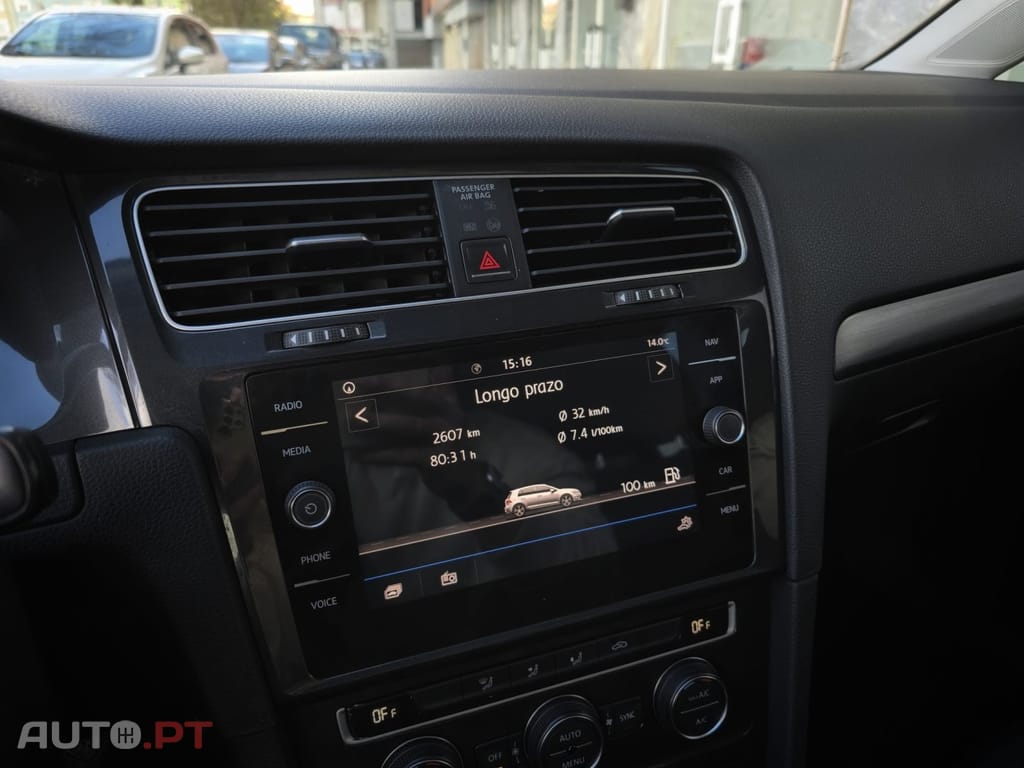 Volkswagen Golf 1.0 TSI Life