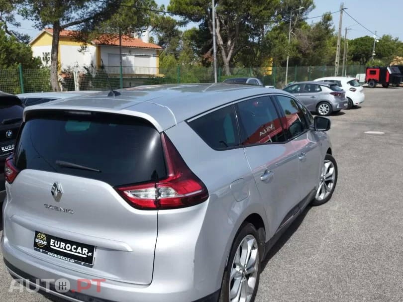 Renault Grand Scénic BLUE dCi 120 BLACK EDITION