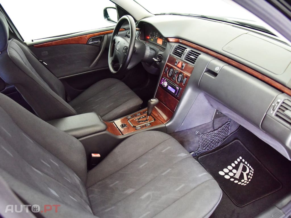 Mercedes-Benz E 220 CDI STATION AUTOMATICA