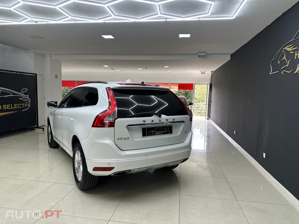 Volvo XC60 2.0 D4 R-Design Momentum