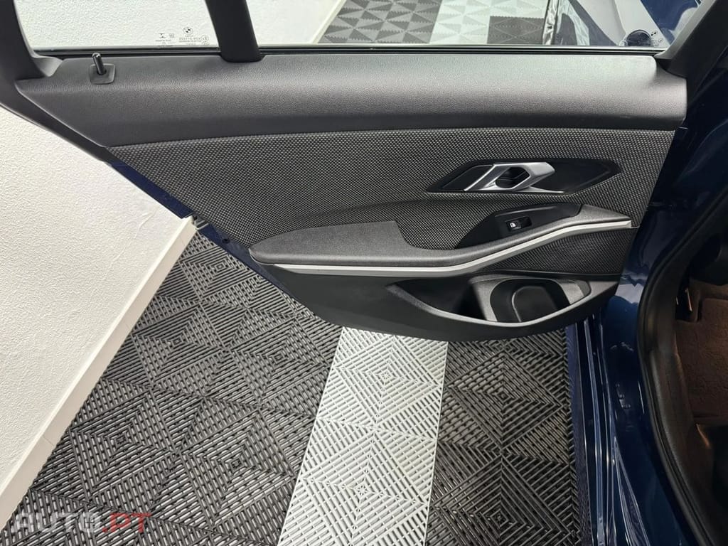 BMW 318 d Touring Advantage