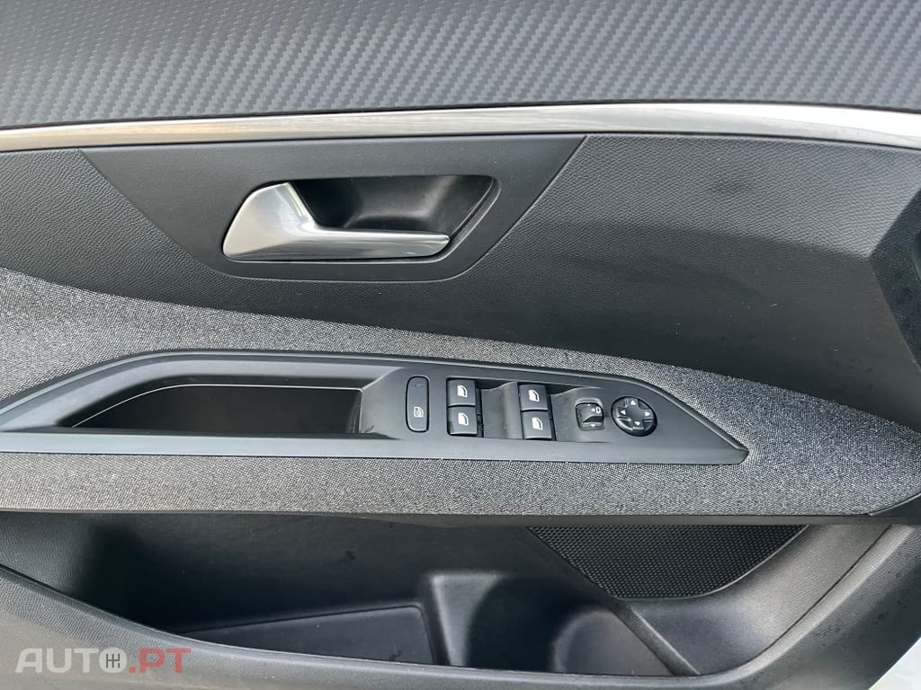 Peugeot 3008 1.5 BlueHDi Allure