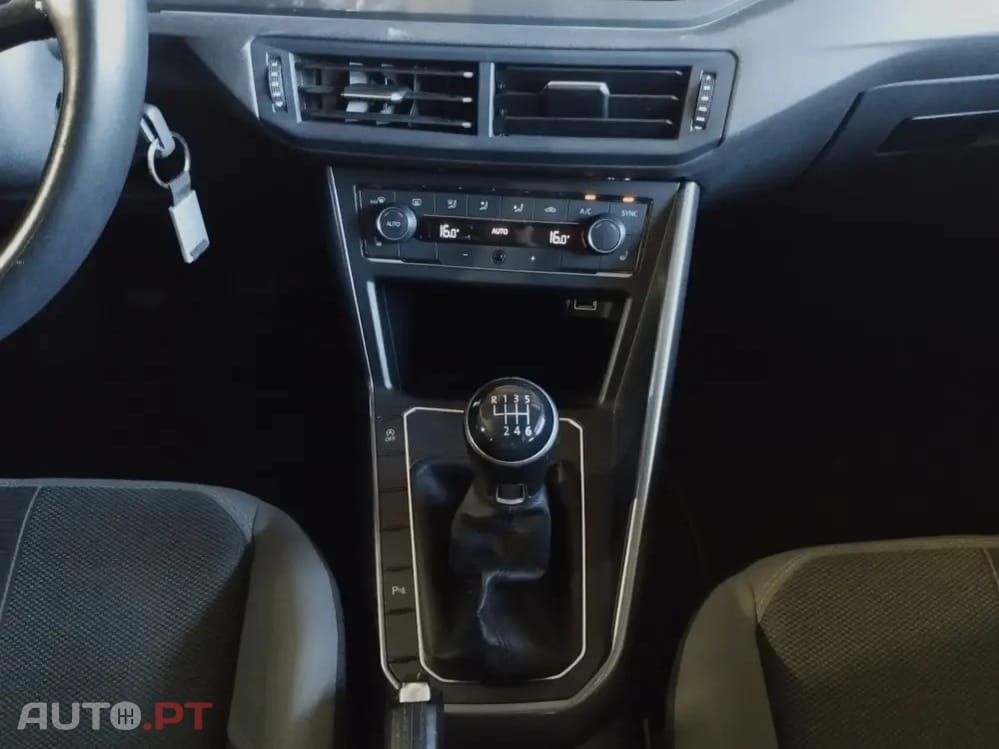 Volkswagen Polo 1.0 TSI R-LINE