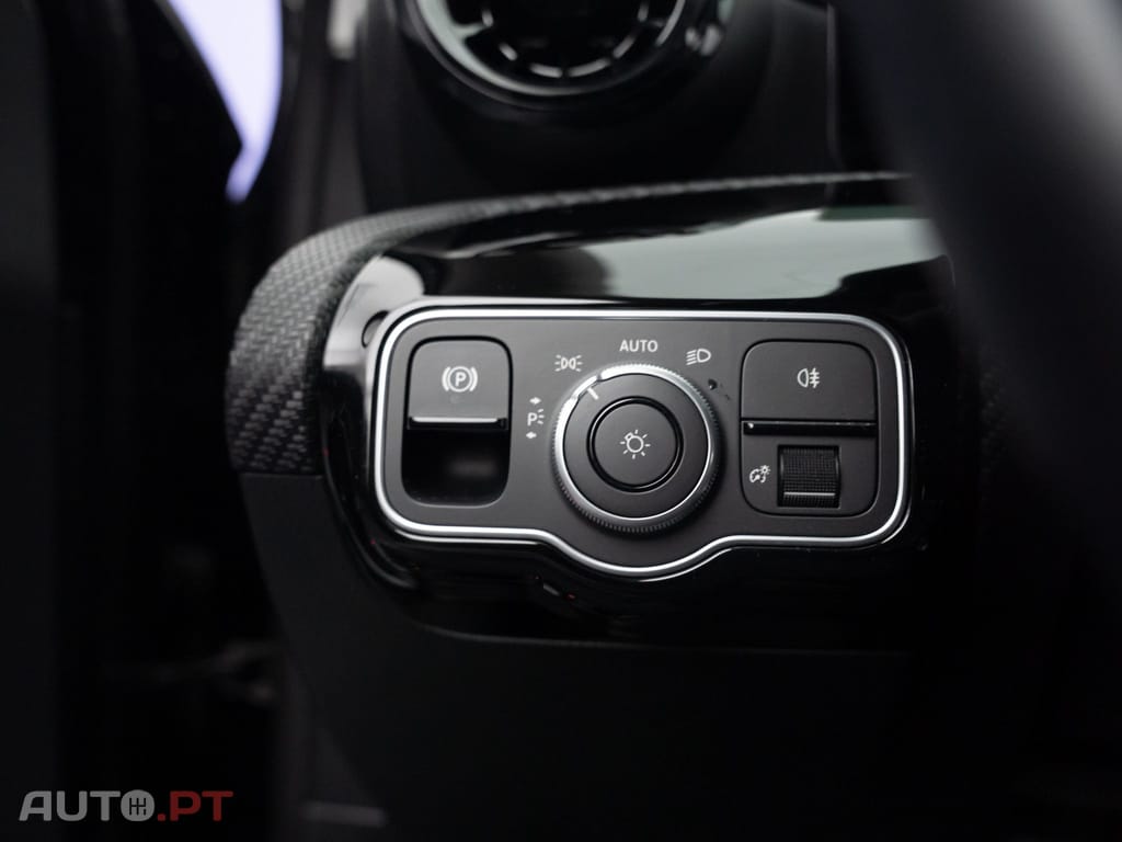 Mercedes-Benz A 250 e