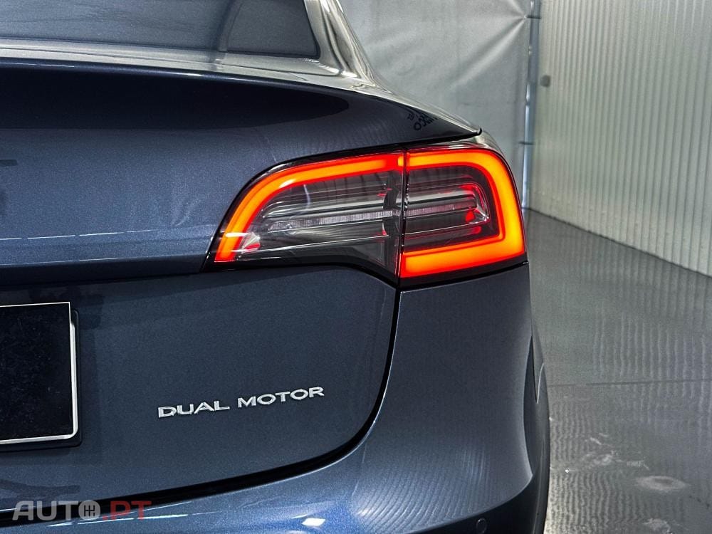 Tesla Model 3 Long-Range Dual Motor AWD