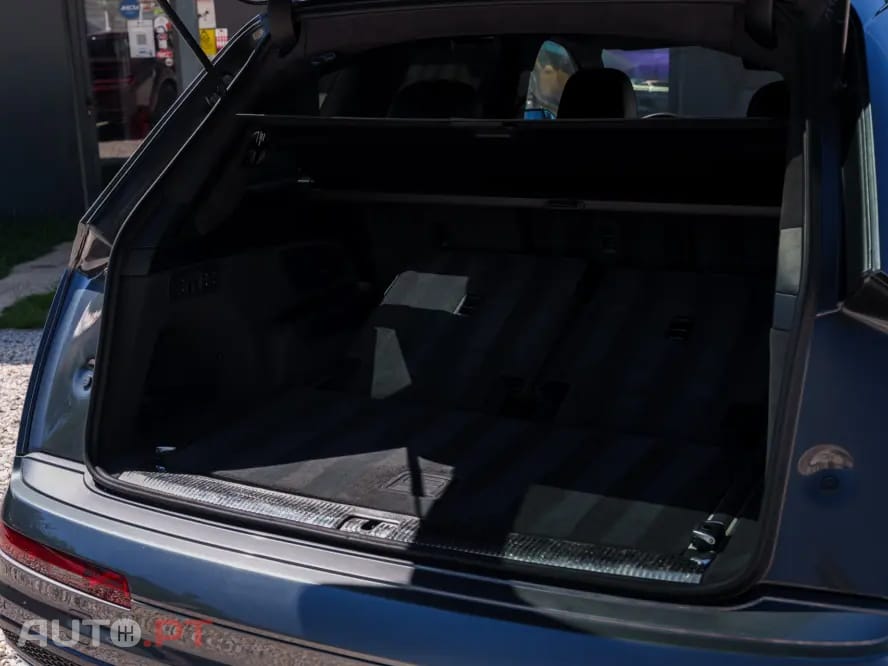 Audi SQ7 4.0 TDI V8 quattro Tiptronic 7L
