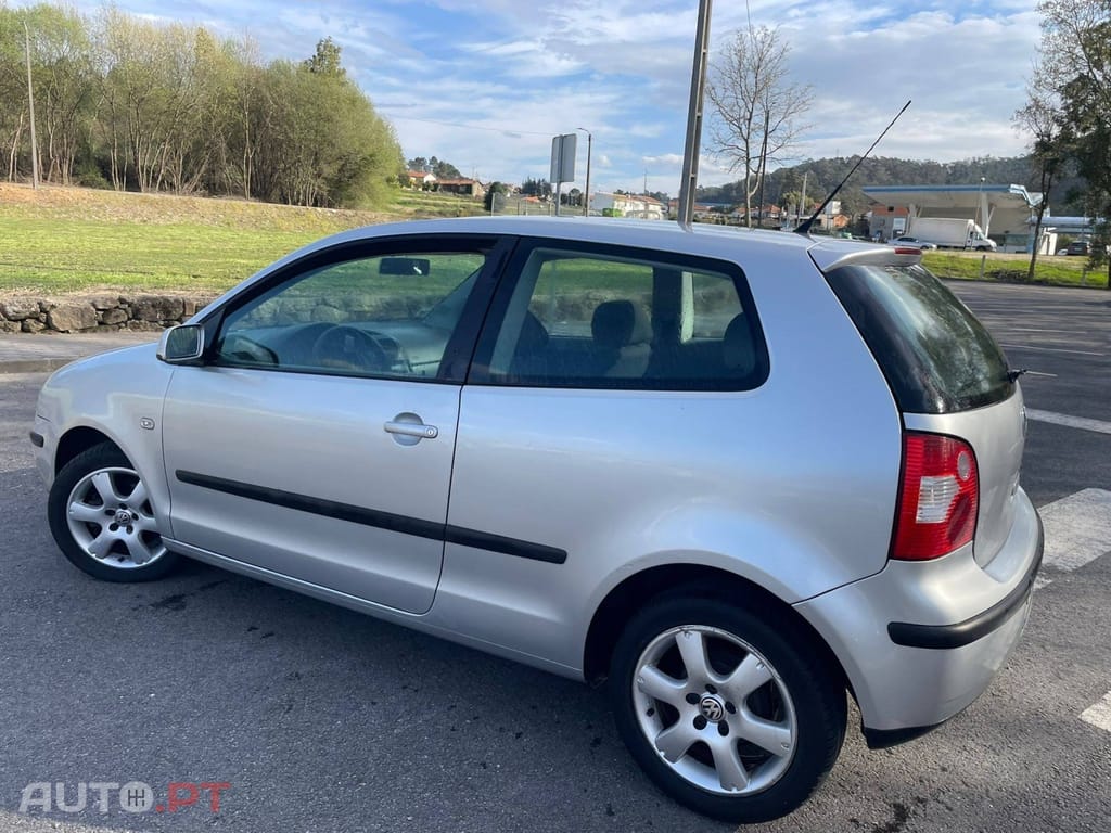Volkswagen Polo 1.2 Confortline — fotografia 3