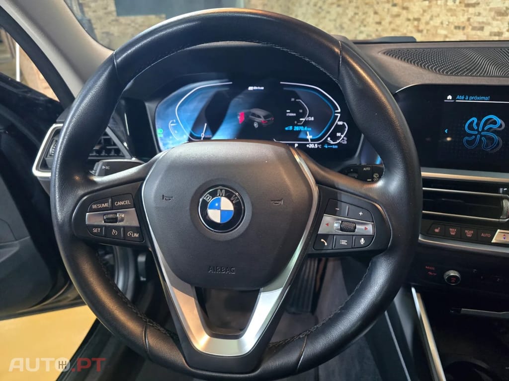BMW 320 e xDrive Aut. — fotografia 11