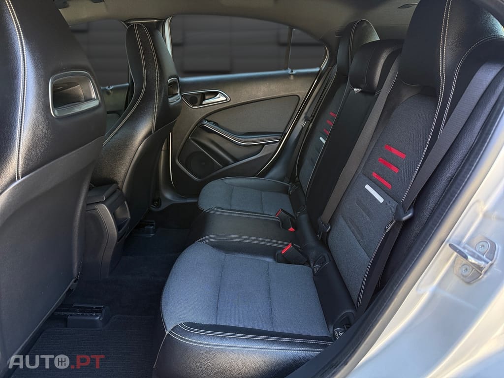 Mercedes-Benz A 180 d AMG Line