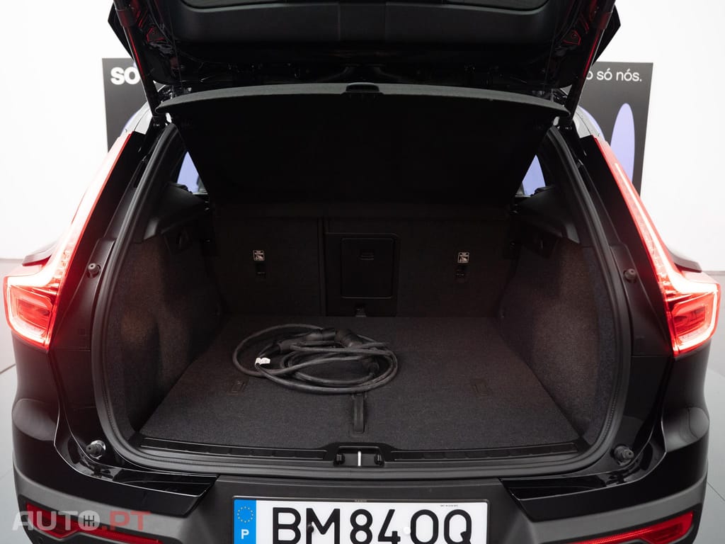 Volvo EX40 82 kWh Single Motor Extended Range Core