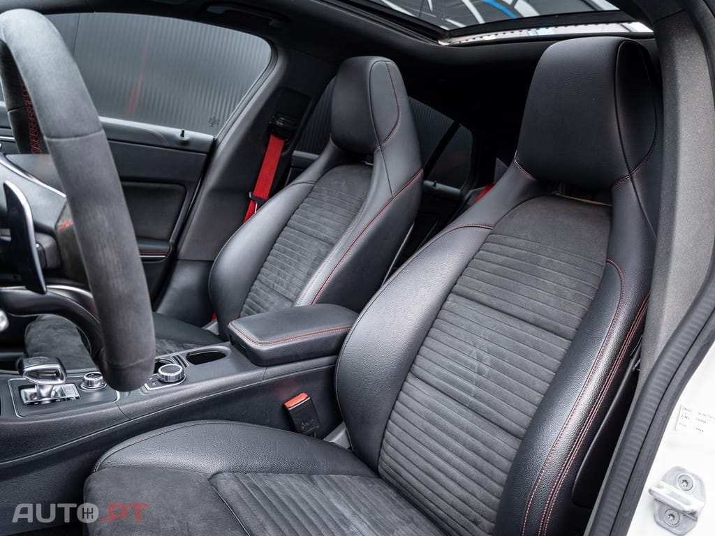 Mercedes-Benz CLA 45 AMG 4-Matic