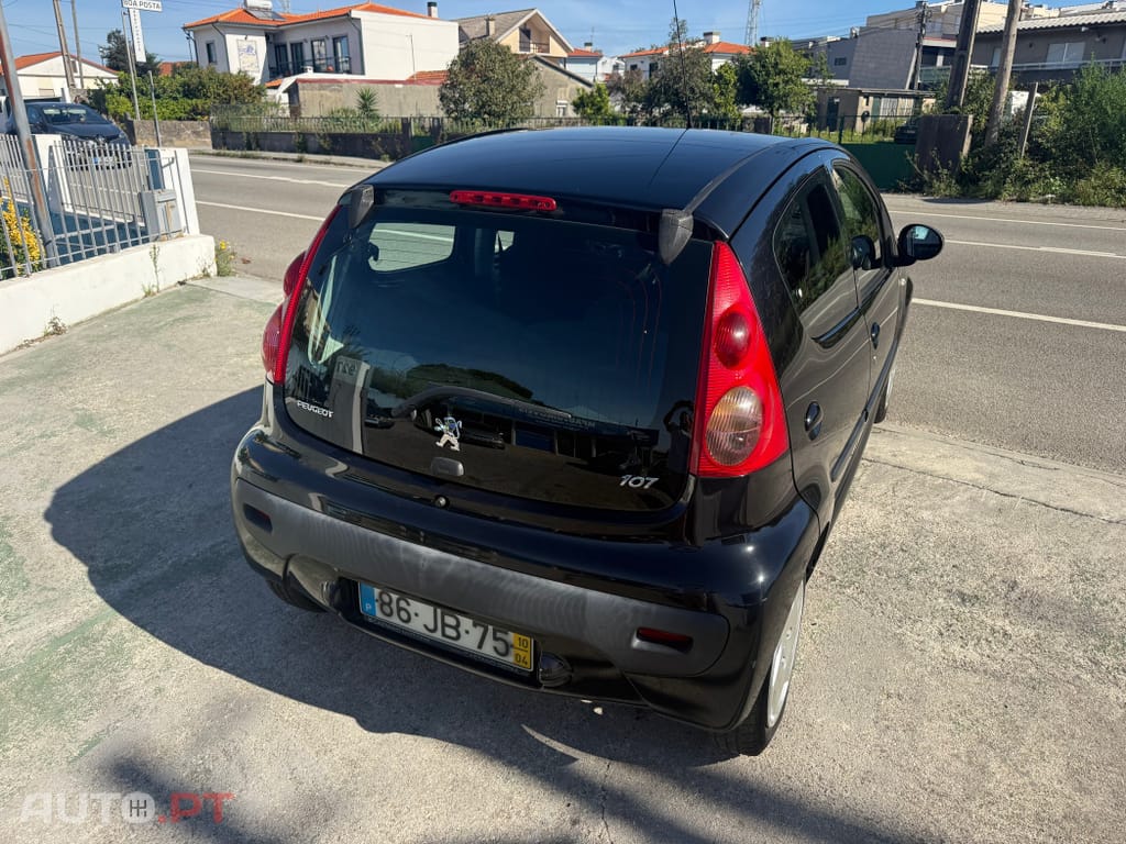Peugeot 107 1.0 Black&Silver
