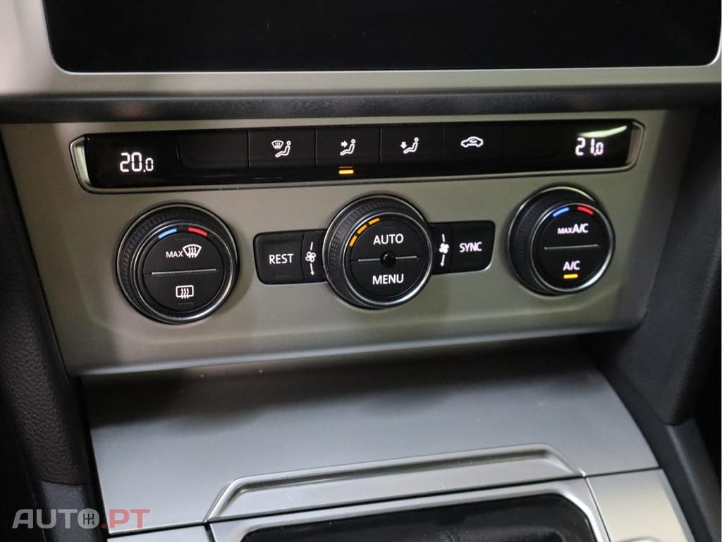 Volkswagen Passat 2.0 TDI 150cv CONFORTLINE DSG VARIANT