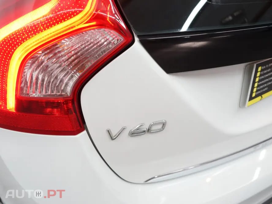 Volvo V60 2.4 D6 R-Design AWD Phev