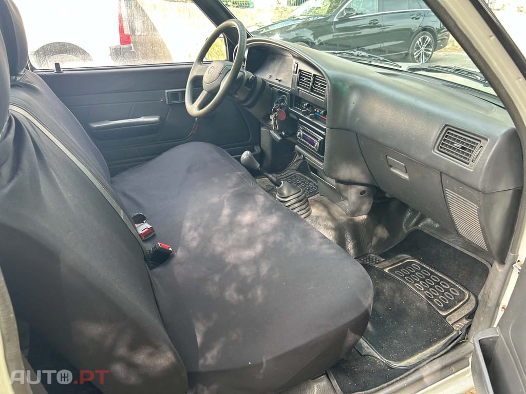 Toyota Hilux 2.4D 3Lugares