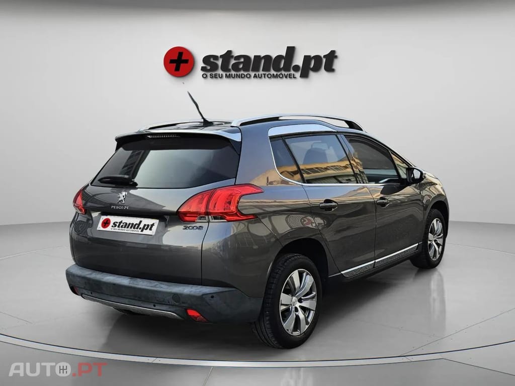 Peugeot 2008 1.2 VTi Allure