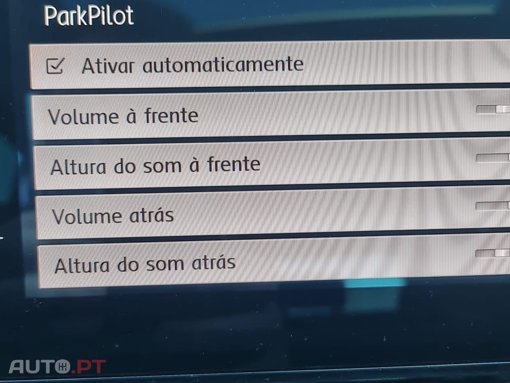 Volkswagen Golf 1.6 TDI R-Line DSG