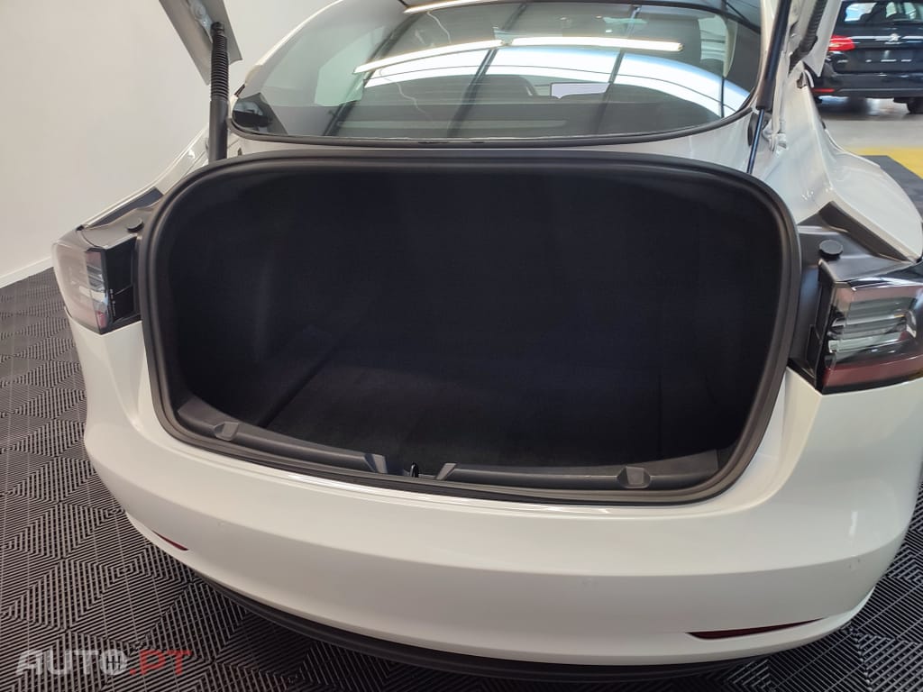 Tesla Model 3 ND