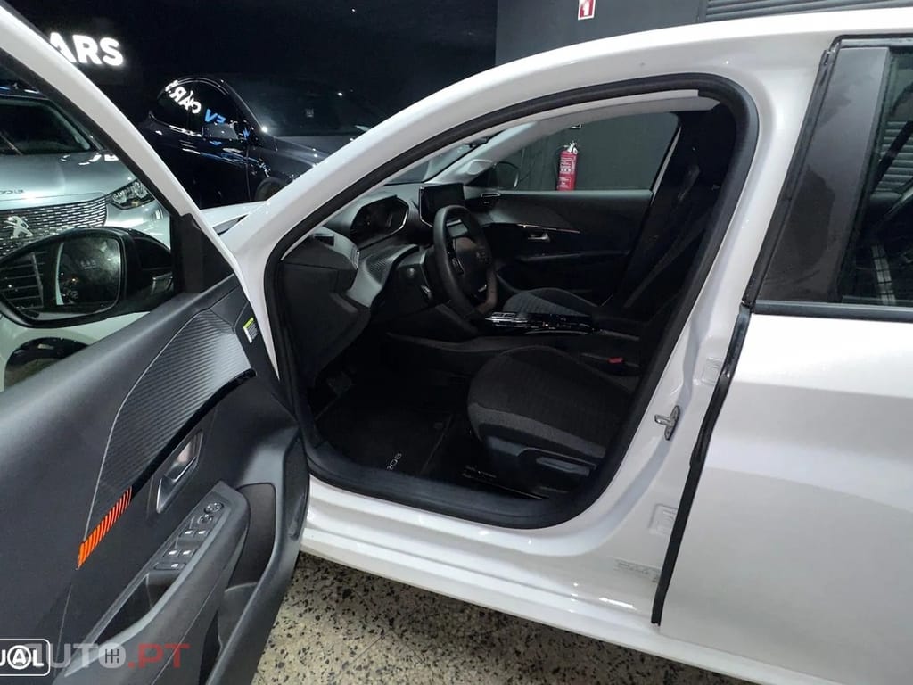 Peugeot E-208 50 kWh Active Pack